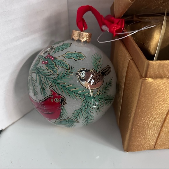 Christmas Tree Ornament CARDINALS Blown Glass Hand Blown INSIDE-Painted/gift box - Picture 8 of 14